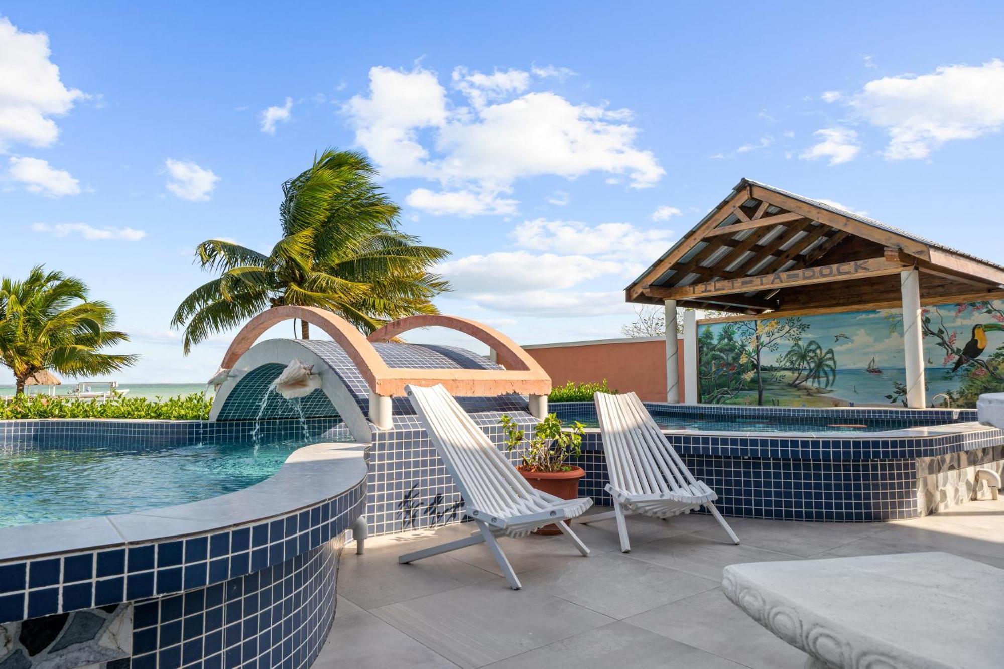 Tilt-Ta-Dock Resort Belize Corozal Luaran gambar