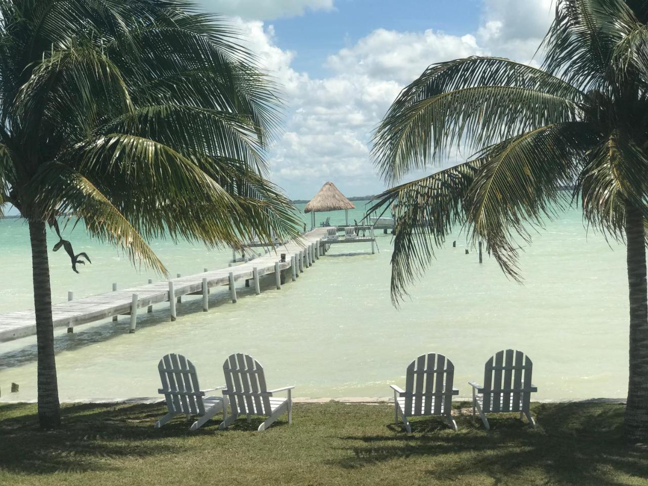 Tilt-Ta-Dock Resort Belize Corozal Luaran gambar