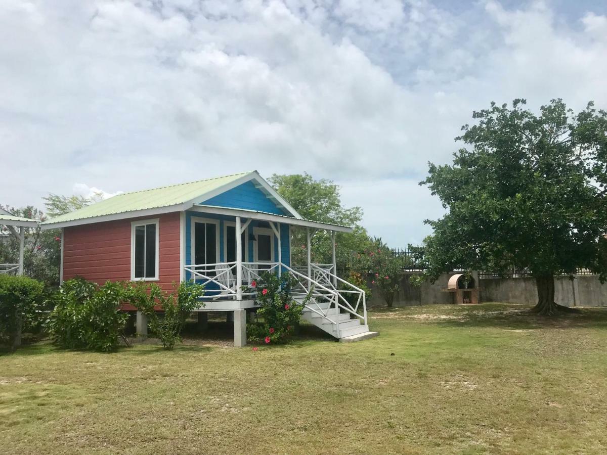 Tilt-Ta-Dock Resort Belize Corozal Luaran gambar